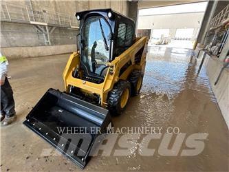 CAT 226D3 C3H2 滑移装载机