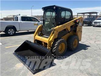 CAT 226D3 C3H2 滑移装载机