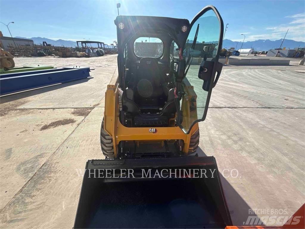 CAT 226D3 C3H2 滑移装载机