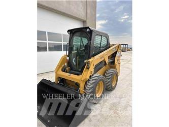 CAT 226D3 C3H2 滑移装载机