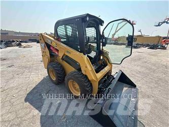 CAT 226D3 C3H2 滑移装载机