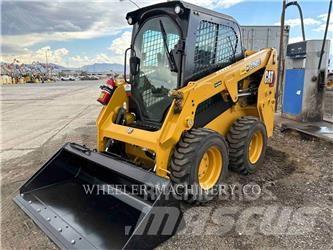 CAT 226D3 C3H2 滑移装载机