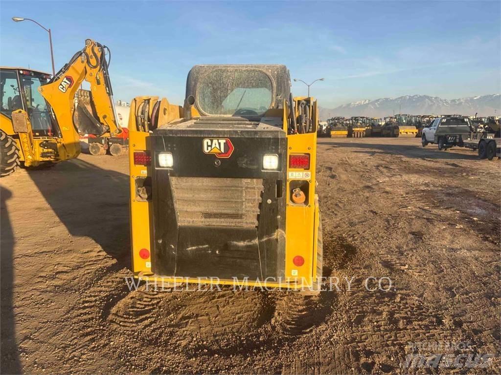 CAT 226D3 C3H2 滑移装载机