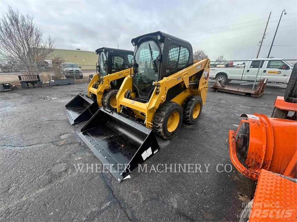 CAT 226D3 C3H2 滑移装载机