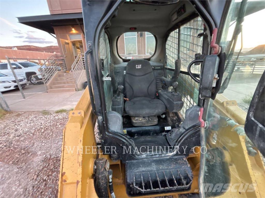 CAT 226D3 C3H2 滑移装载机