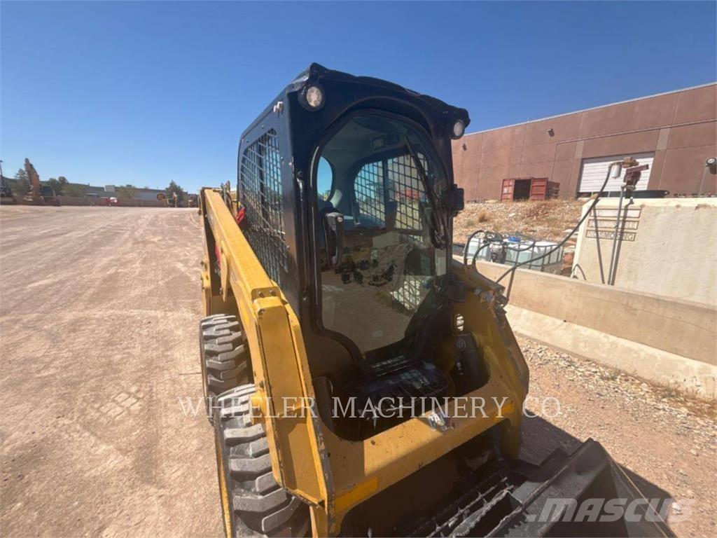 CAT 226D3 C3H2 滑移装载机