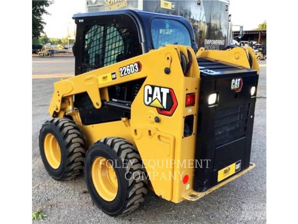 CAT 226D3STD1C 滑移装载机