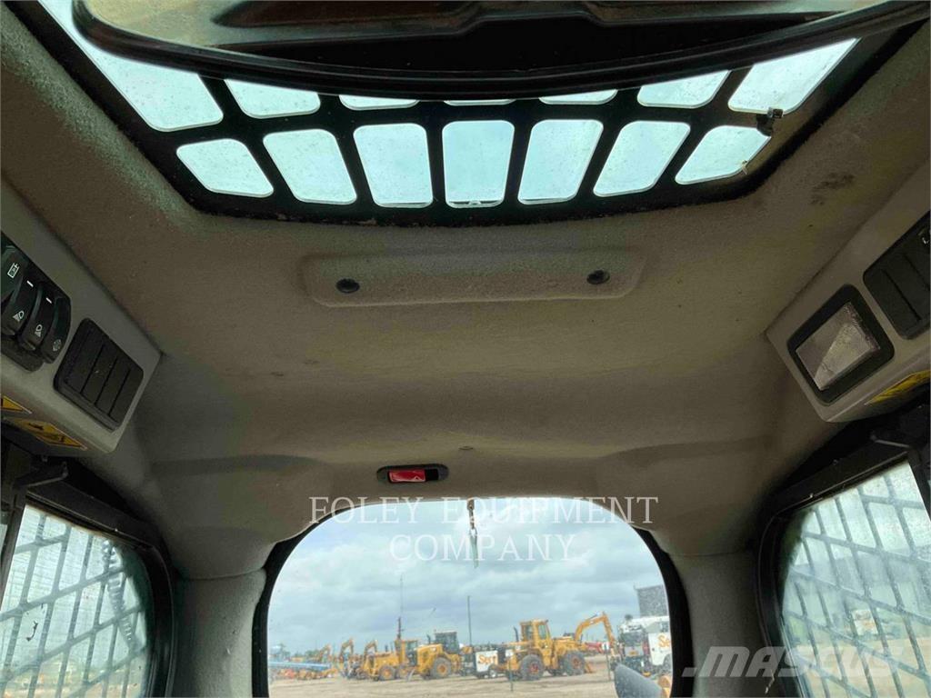 CAT 226D3STD1C 滑移装载机