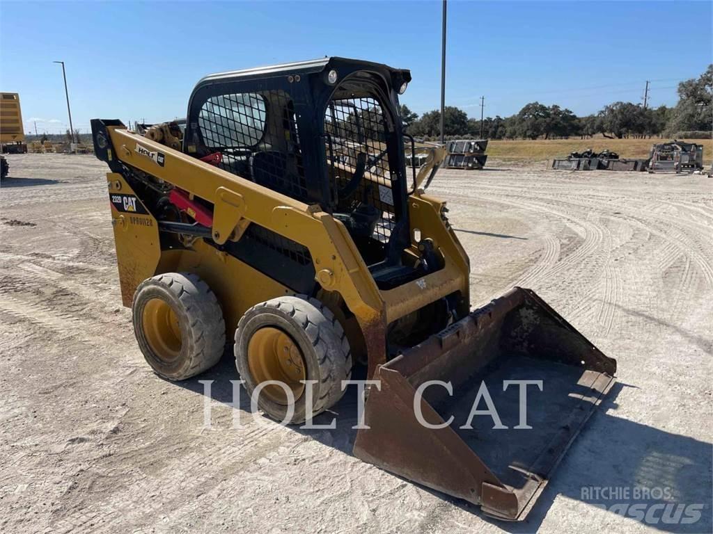 CAT 232D 滑移装载机