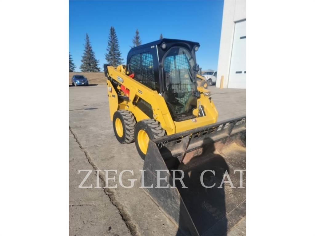 CAT 232D3 滑移装载机