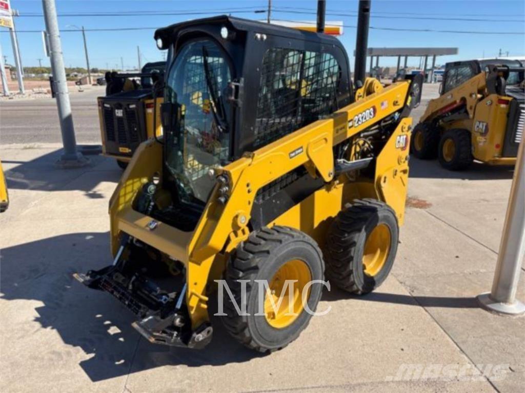 CAT 232D3 滑移装载机