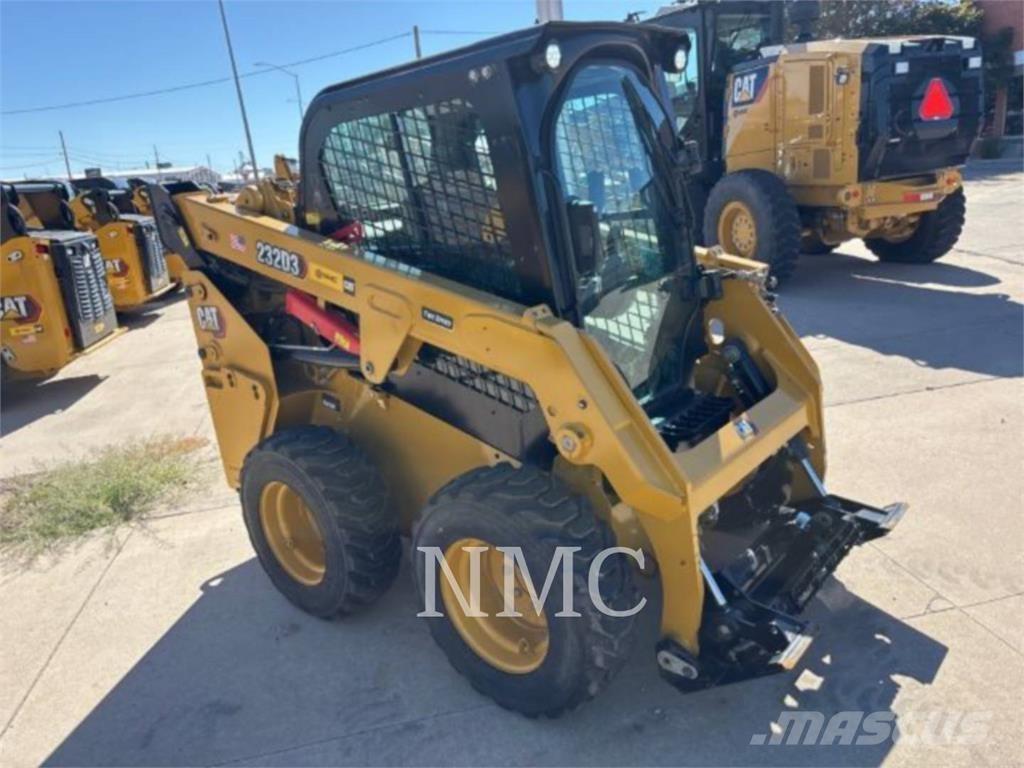 CAT 232D3 滑移装载机
