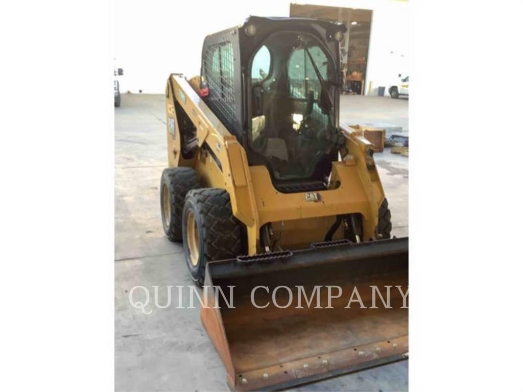 CAT 236D 滑移装载机