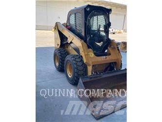 CAT 236D 滑移装载机