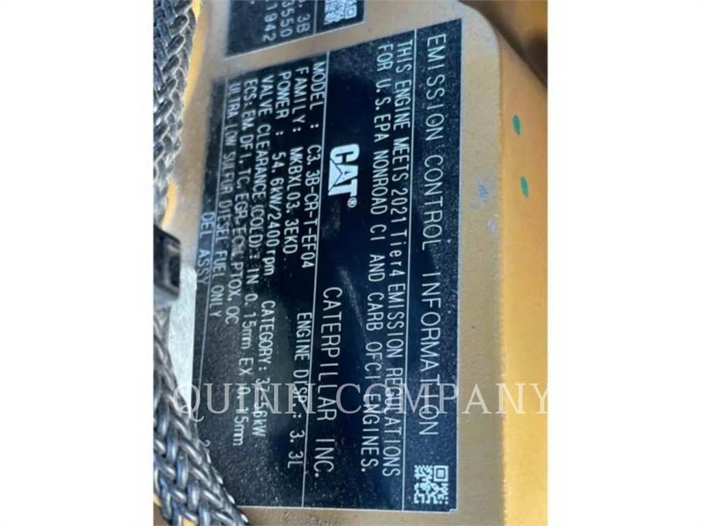 CAT 236D 滑移装载机