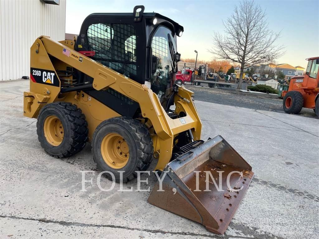 CAT 236D 滑移装载机