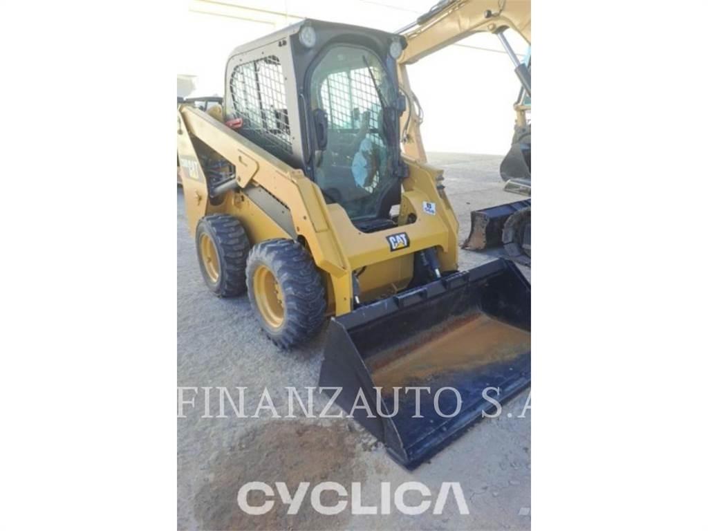 CAT 236D 滑移装载机