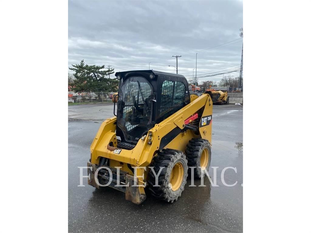 CAT 236D 滑移装载机