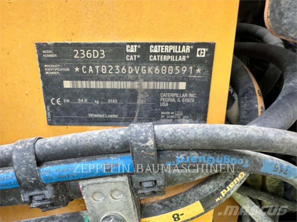 CAT 236D 滑移装载机