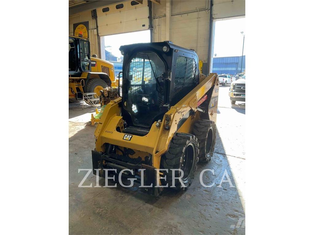 CAT 236D 滑移装载机