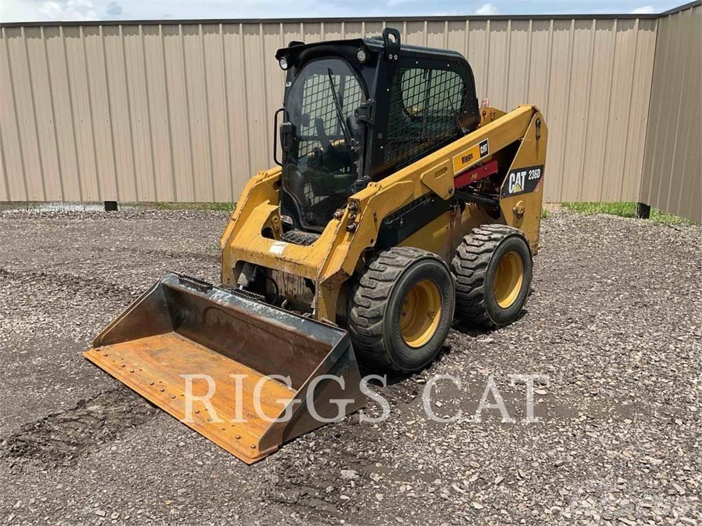 CAT 236D A 滑移装载机