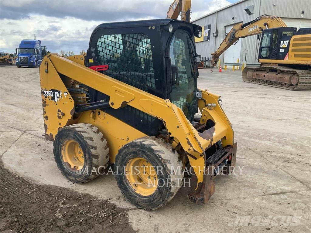 CAT 236D A2Q 滑移装载机