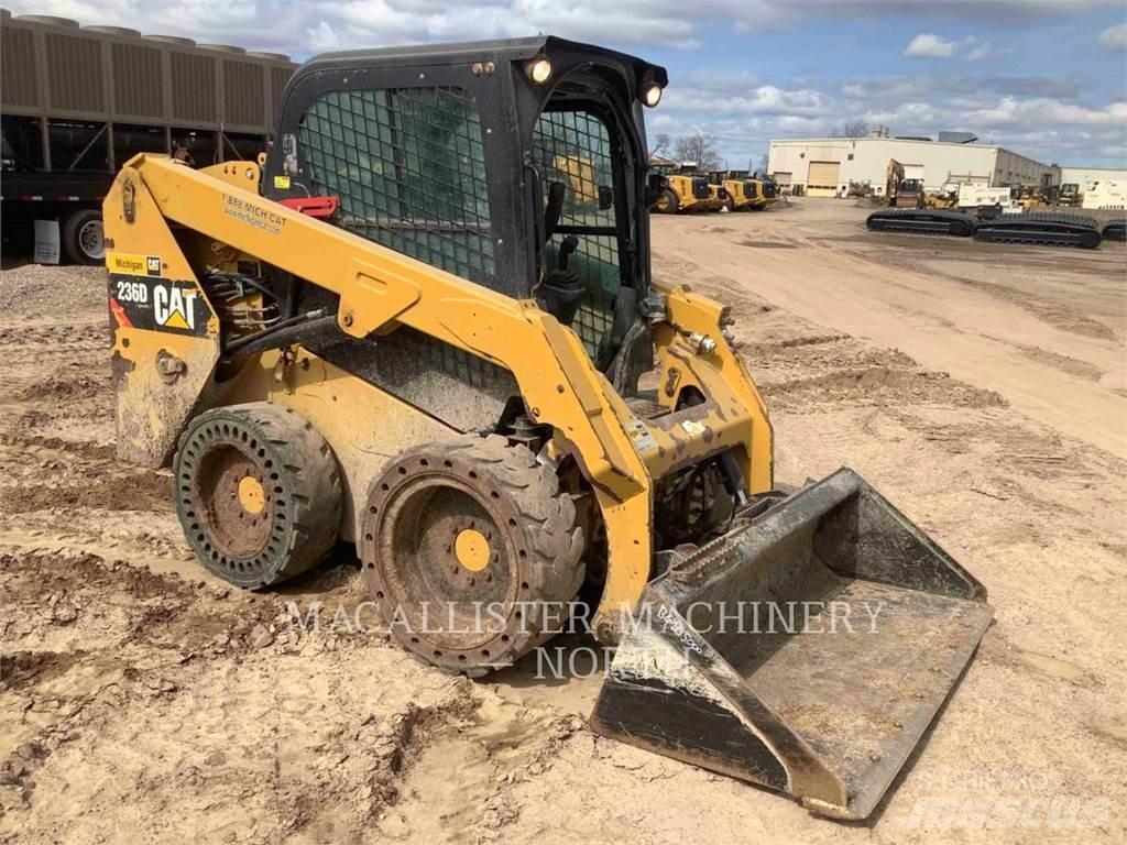 CAT 236D CQ 滑移装载机