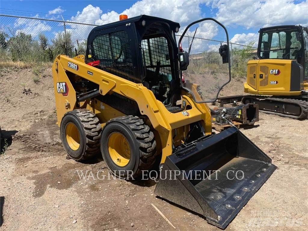 CAT 236D3 滑移装载机