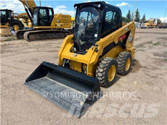 CAT 236D3 滑移装载机