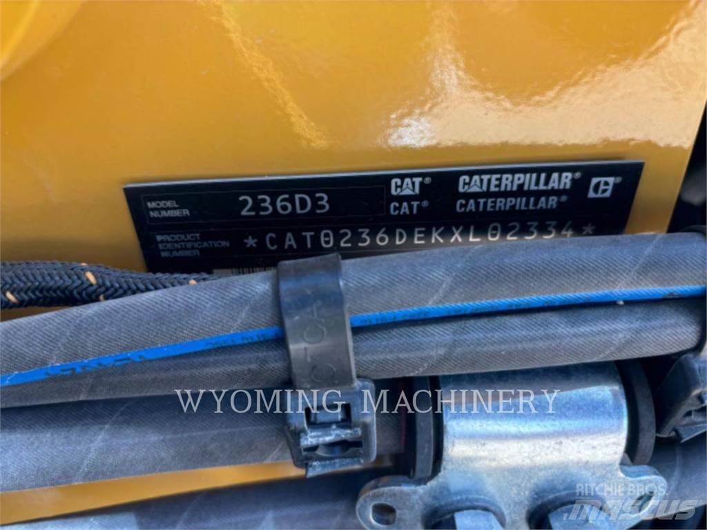 CAT 236D3 滑移装载机