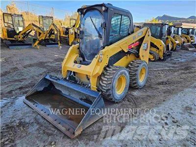 CAT 236D3 滑移装载机