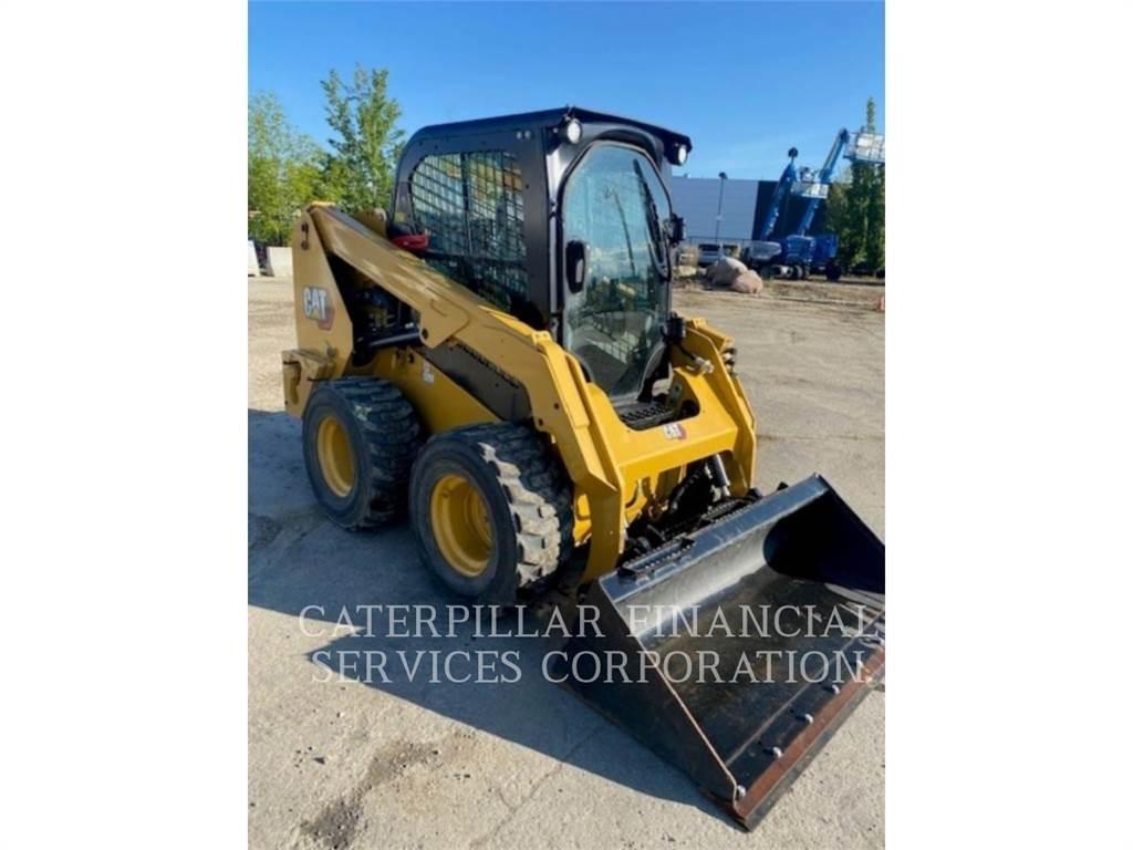CAT 236D3 滑移装载机