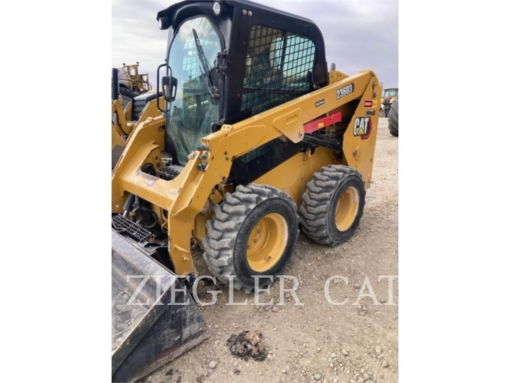 CAT 236D3 滑移装载机