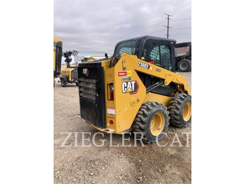 CAT 236D3 滑移装载机