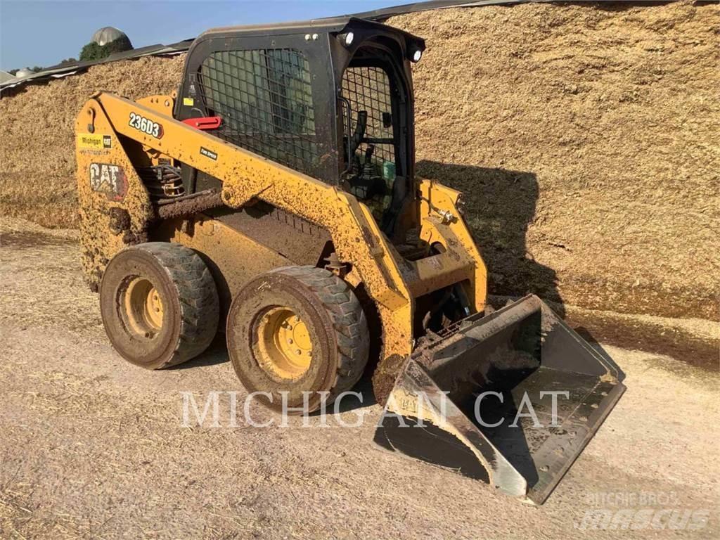CAT 236D3 AQ 滑移装载机