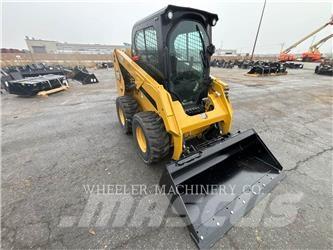 CAT 236D3 C3H2 滑移装载机