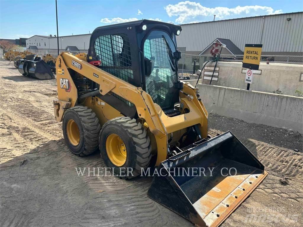 CAT 236D3 C3H2 滑移装载机