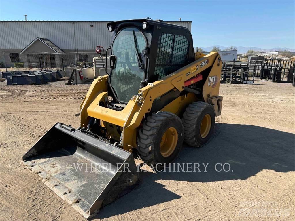 CAT 236D3 C3H2 滑移装载机