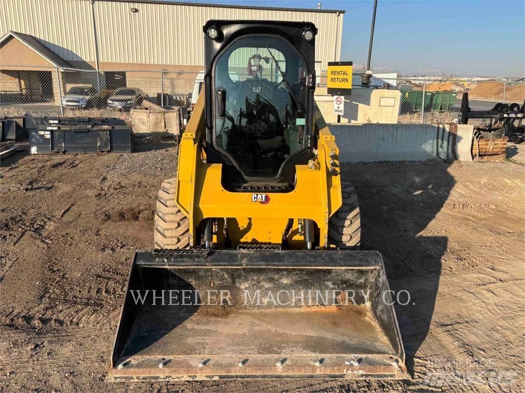 CAT 236D3 C3H2 滑移装载机