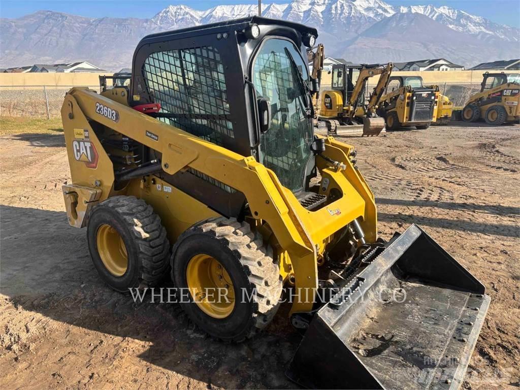 CAT 236D3 C3H2 滑移装载机