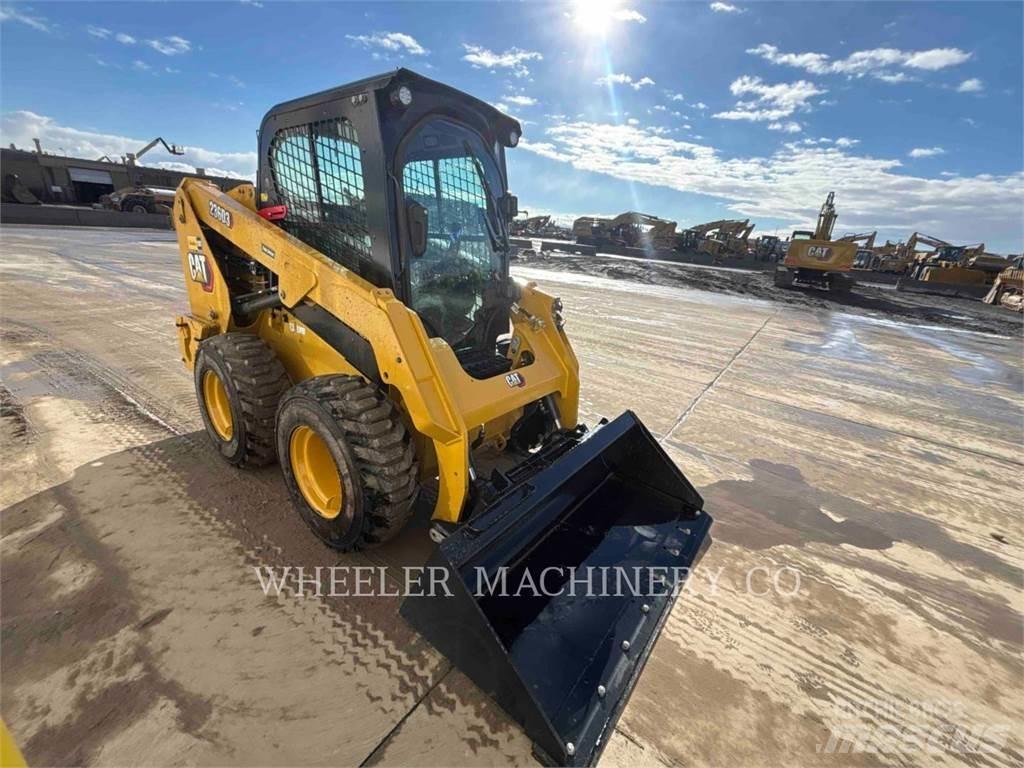 CAT 236D3 C3H2 滑移装载机