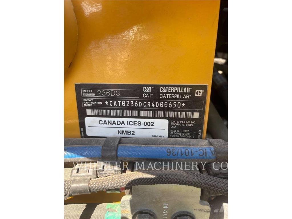 CAT 236D3 C3H2 滑移装载机