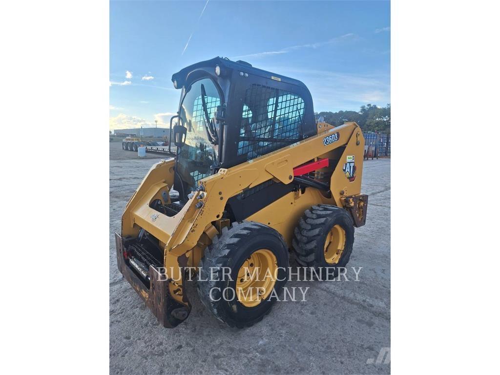 CAT 236D3 C3H2 滑移装载机