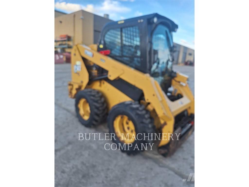 CAT 236D3 C3H2 滑移装载机