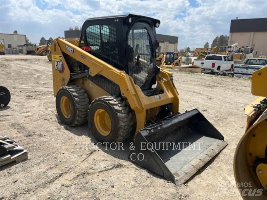 CAT 236D3 H2CB 滑移装载机