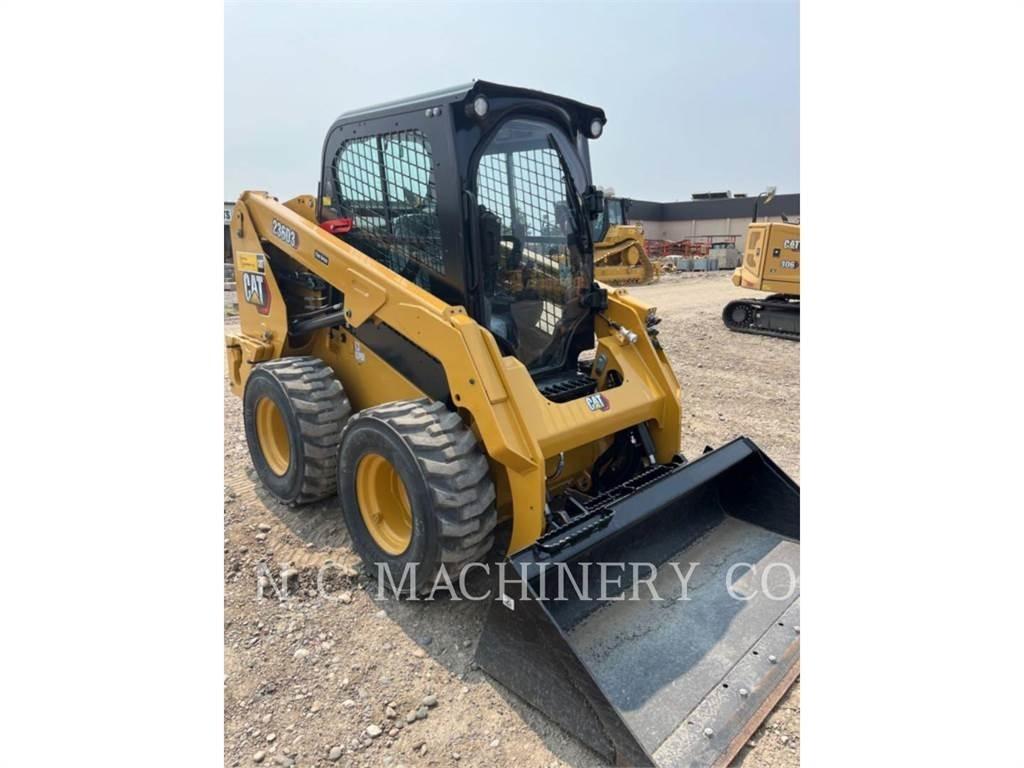 CAT 236D3 H2CB 滑移装载机