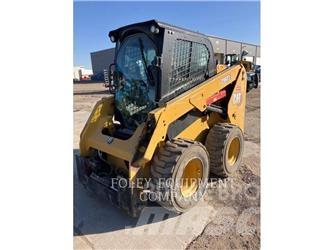 CAT 236D3STD1C 滑移装载机