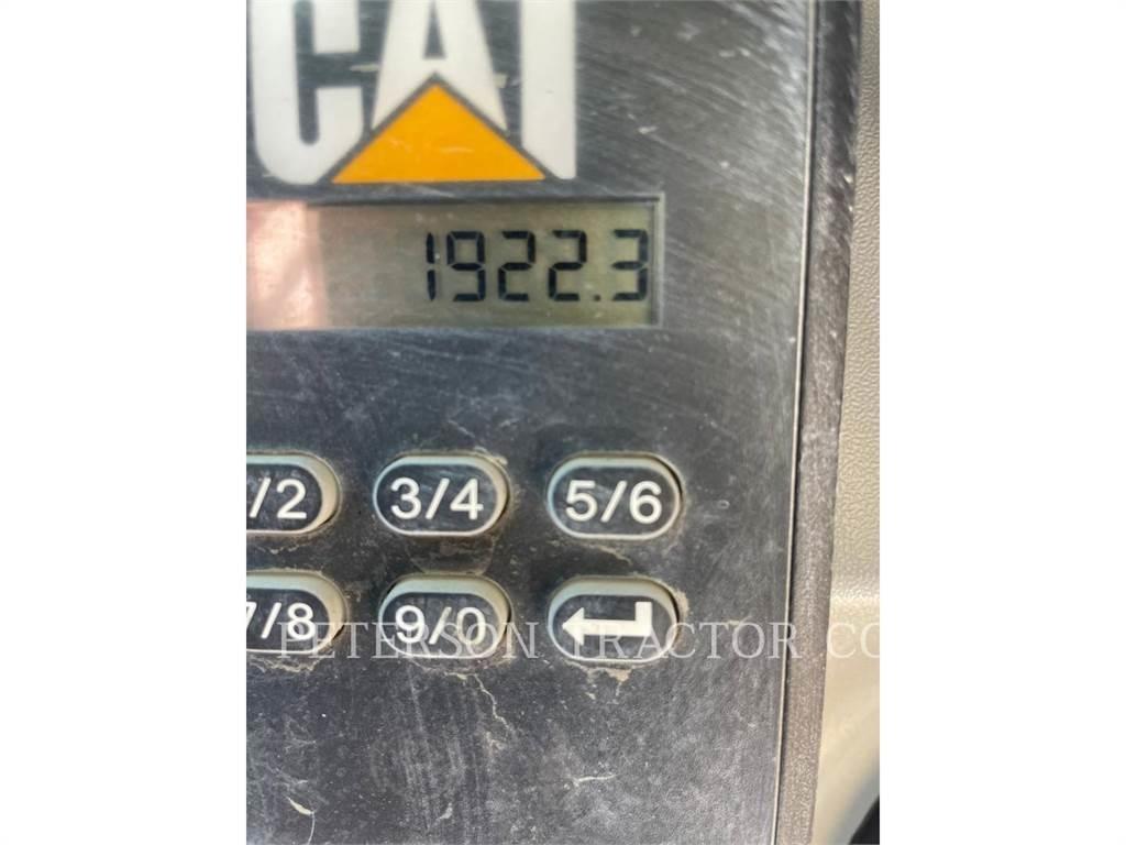 CAT 239D 履带式装载机