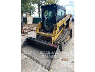 CAT 239D 履带式装载机