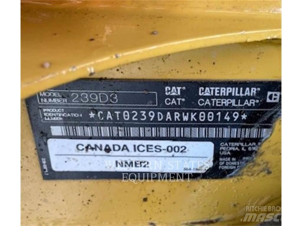 CAT 239D3 滑移装载机
